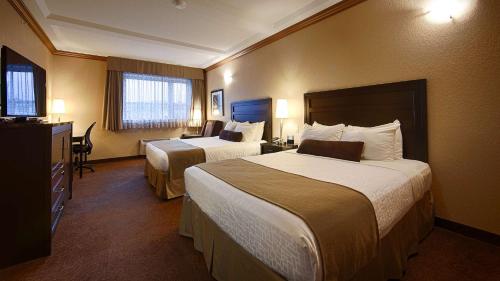 Best Western Plus Kamloops Hotel - image 10