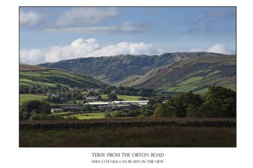 Lake District cottage in 1 acre gardens off M6