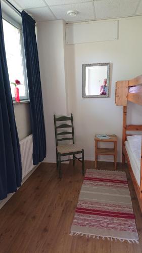 Hvilan V-hem Norrtälje AB Room Type - Twin Room with Shared Bathroom