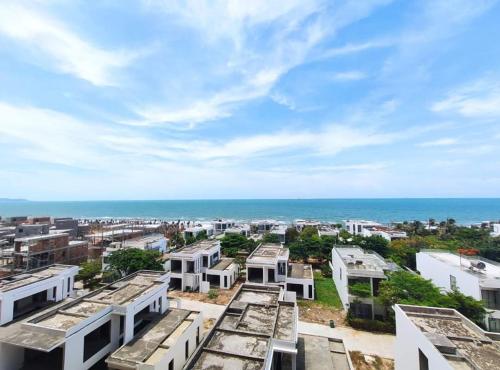 ARIA RESORT-FREE SWIMMING POOL, Relax by sea Hồ bơi miên phí và bãi tắm riêng, 40m ra biển