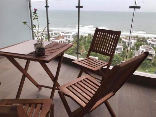 ARIA RESORT-FREE SWIMMING POOL, Relax by sea Hồ bơi miên phí và bãi tắm riêng, 40m ra biển