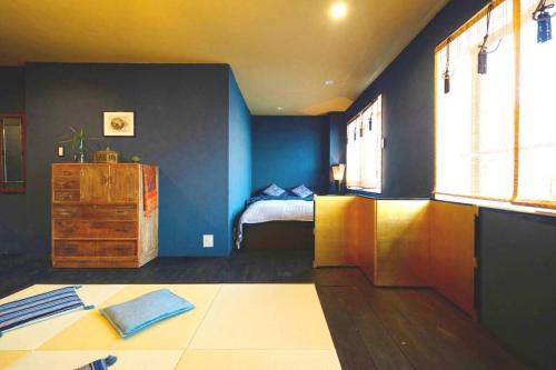 Indigo flat in Asakusa