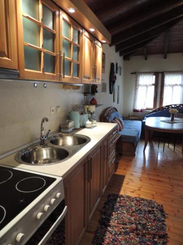 Cocina, Prespes Lake View Family Apartment in Florina