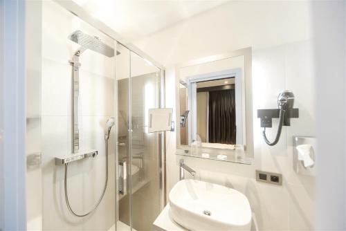 Best Western Richelieu Lyon Part-Dieu - image 12