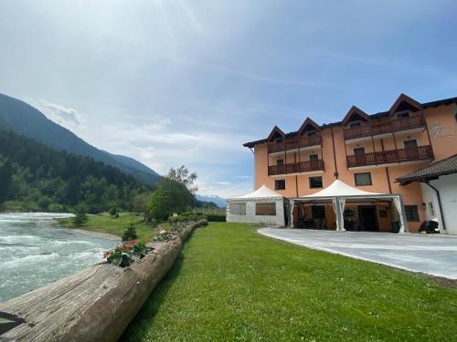 Exterior view, Hotel Laste' in Caldes