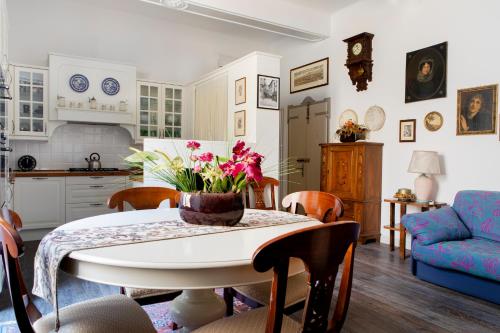 UR-NEST De' Fusari Room Type - Superior Apartment
