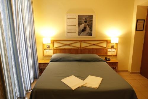 2 twin beds