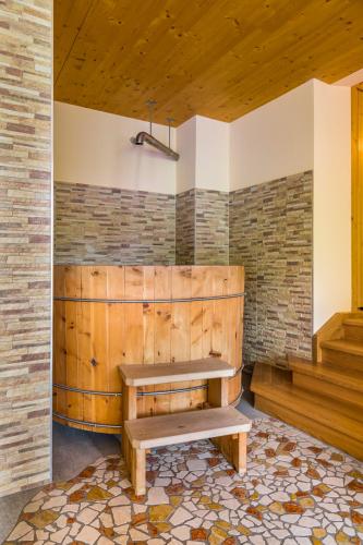 Tonibauer - image 13