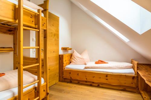 Tonibauer - image 11