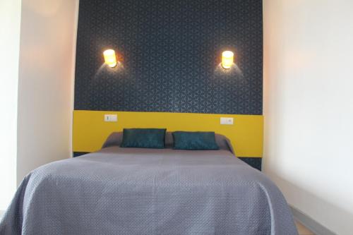 Hotel Au Chapon Fin - image 12