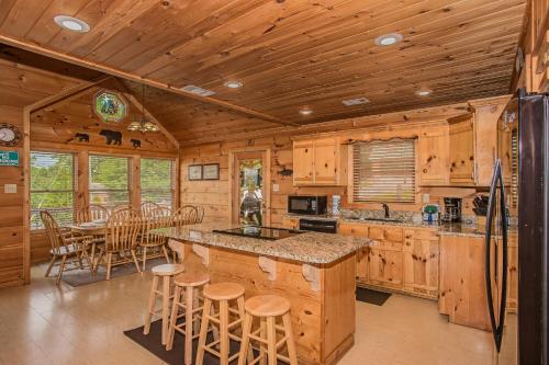 Kori's Mountain View - image 25
