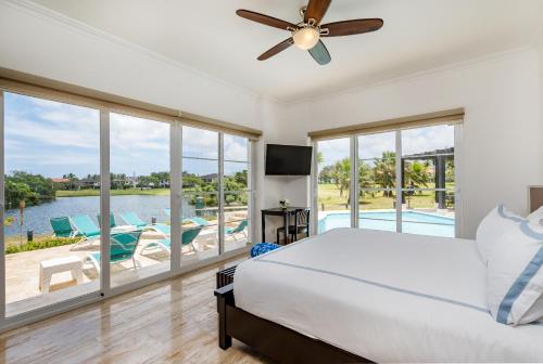 Amazing Private Villa with Chef and Maids photo 3