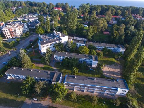 Ośrodek Wczasowy HELIOS – Jastrzebia Gora, NY