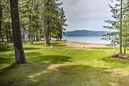 Mod Cabin with Hot Tub Walk to Lake and Golfing! - main image