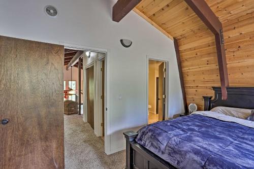 Mod Cabin with Hot Tub Walk to Lake and Golfing! - image 8
