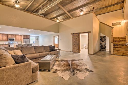 Secluded Home w/ Gas Grill, 3 Mi to Boating! in Yantis (TX)