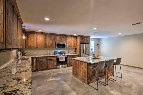 Secluded Home w/ Gas Grill, 3 Mi to Boating! in Yantis (TX)