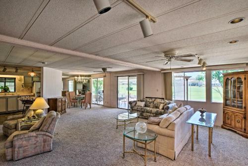 House with Golf Course View and Pool Access!, Mesa (zdjęcie 5)