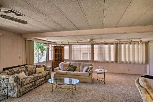House with Golf Course View and Pool Access!, Mesa (zdjęcie 4)