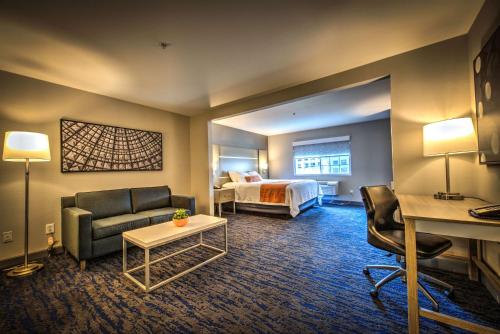 Best Western Plus Media Center Inn & Suites - image 3