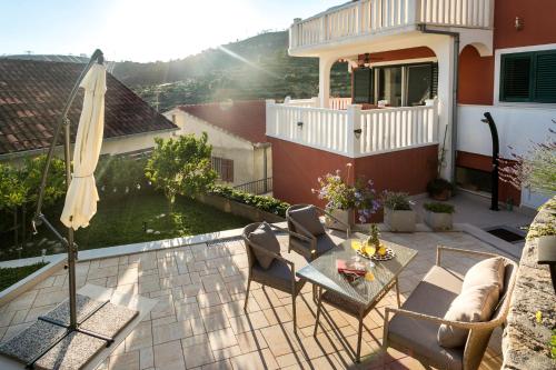 Family holiday house with jacuzzi