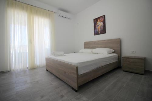 One-Bedroom Apartment image 10