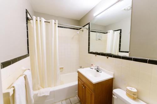 OAKS MOTEL GREENSBORO NC – Greensboro, NC