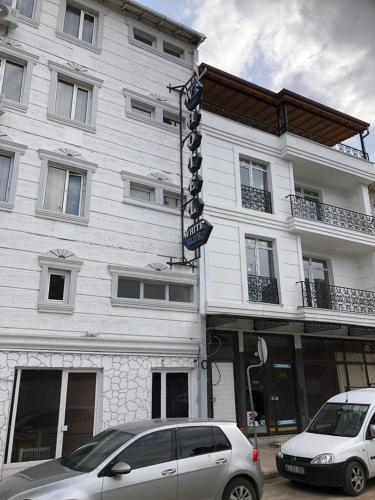  White Blue, Pension in Edirne