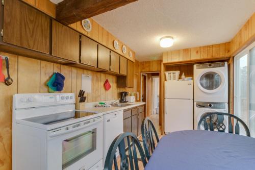 Arnold Beach House - Lower Level - image 2