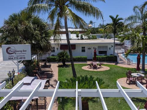 Garden, Breakaway Inn Guest House in Lauderdale-by-the-Sea