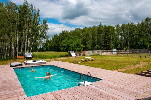 B&B Gmina Rusiec - Nowa Wola 58 - 200qm appartment in a small village, with pool, sauna and big garden - Bed and Breakfast Gmina Rusiec