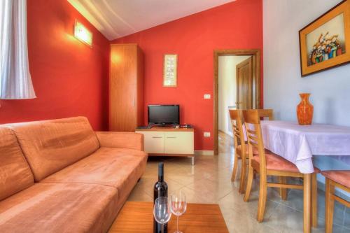 Family friendly apartments with a swimming pool Basanija Umag - 3402 - image 8