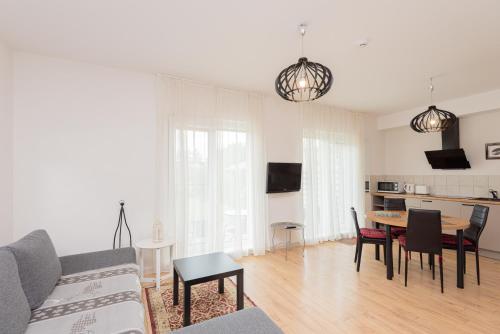 Apartment image 8