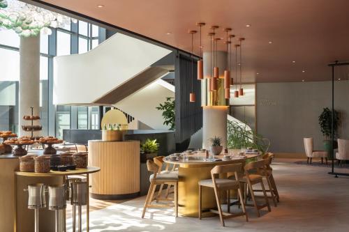 Ételek és italok, Grand Hyatt At Sfo near San Franciscó-i nemzetközi repülőtér