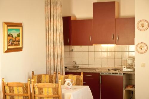 ห้องครัว, Gastehaus Mira in อัลทาสเทนแบร์ก