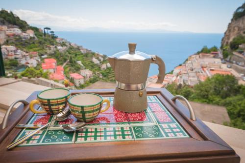 LA VILLA DI ENZO Casa Vacanze con vista mare