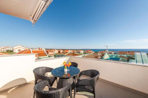 Enna house with private jacuzzi - image 3