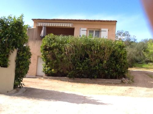 Maison d'une chambre a Porto Vecchio avec jardin clos et WiFi a 4 km de la plage gîte à louer Ceccia