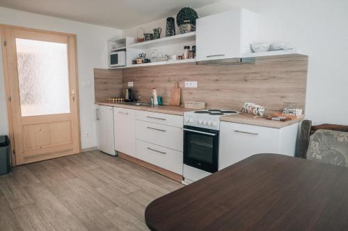 Apartmán v přírodě v srdci Vysočiny 1 (Apartman v prirode v srdci Vysociny 1) in Jindrichuv Hradec