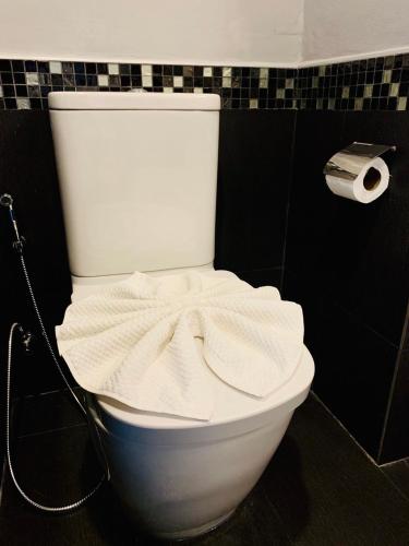 Comet Hotel Suratthani - Tap to explore photos