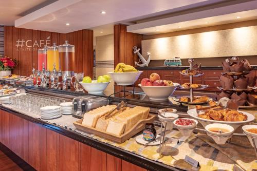 City Lodge Hotel Durban - image 2