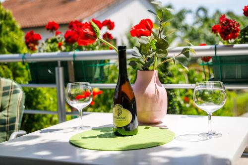 Studios Nada - image 5