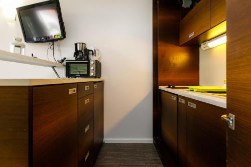 Studios Nada - image 8