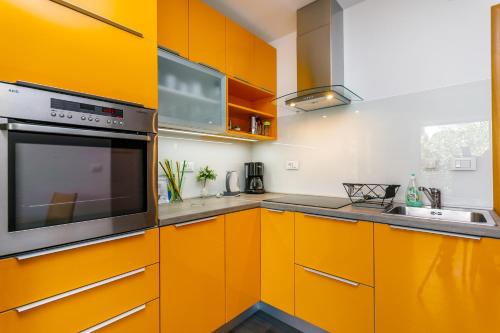 Studios Nada - image 11