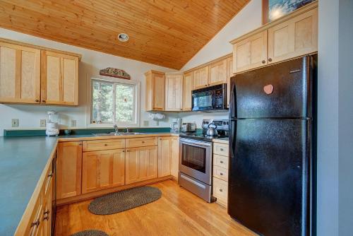 Daniels Mountain View Log Cabin home - image 3