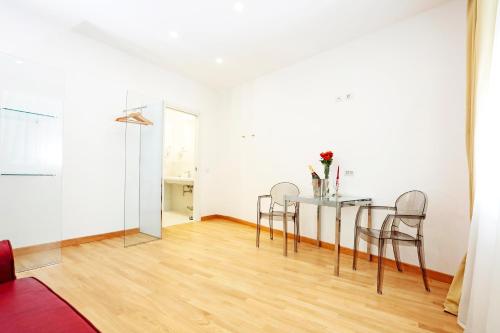 HeMi Suites - image 4