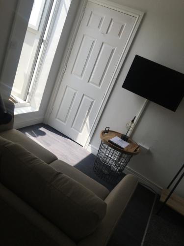 Kingsway Court - image 5