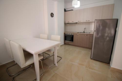 One-Bedroom Apartment image 10