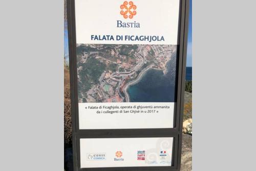 Appartement vue mer et iles italiennes