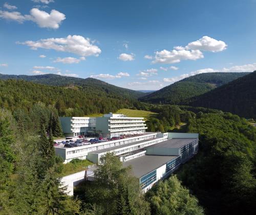 . Kúpele Brusno - Kúpeľný hotel Poľana